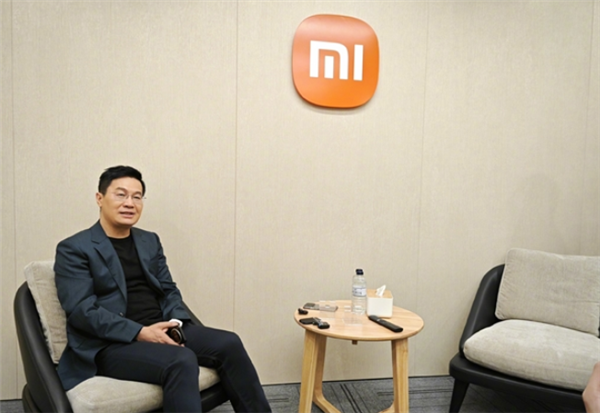 小米手机为何不涨价？卢伟冰给出答案：多元布局对冲成本冲击-7号科技